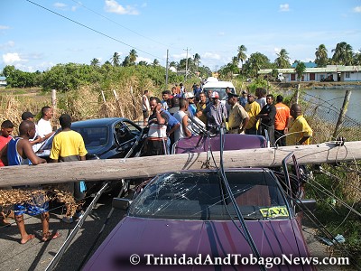 T&TEC pole on top of a taxi