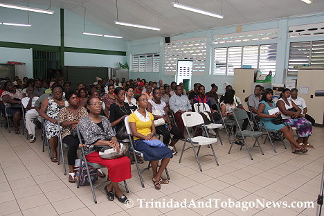 Cross-section of La Seiva residents at meetin