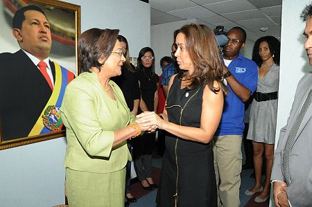 Prime Minister Kamla Persad-Bissessar offers Condolences to the Venezuelan Ambassador