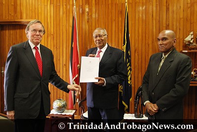 Professor John Uff, President George Maxwell Richards and Desmond Thornhill: Uff hands in report on the construction sector to the President